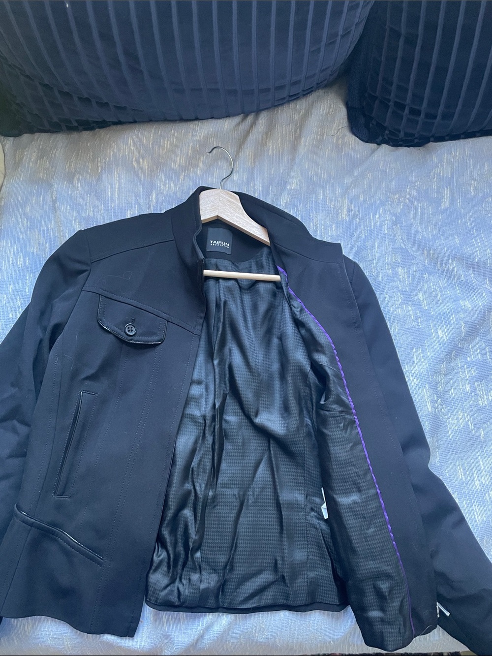 Black jacket - Picture 3 of 6